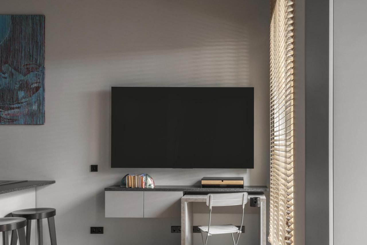 Ivis House Modern Apartment In Vilnius Old Town With Balcony Екстериор снимка