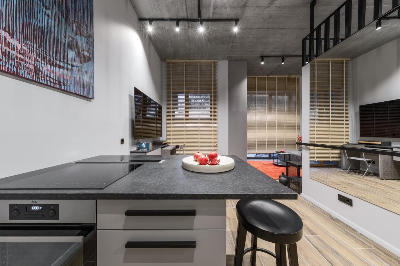 Ivis House Modern Apartment In Vilnius Old Town With Balcony Екстериор снимка