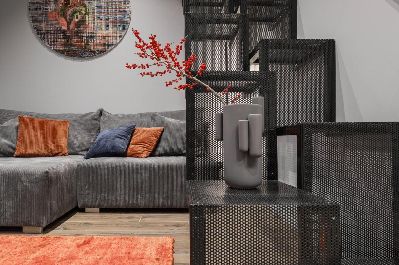 Ivis House Modern Apartment In Vilnius Old Town With Balcony Екстериор снимка