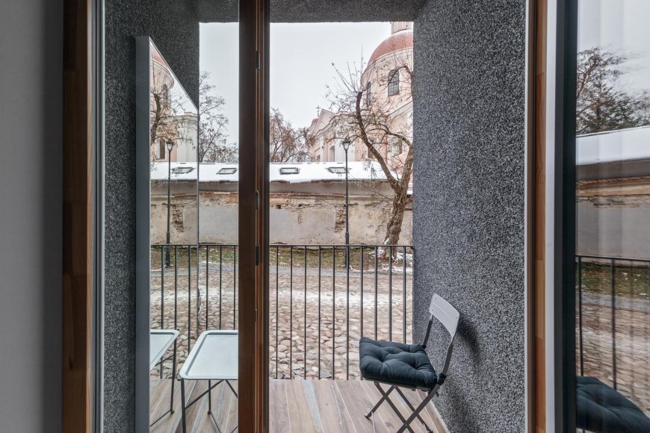 Ivis House Modern Apartment In Vilnius Old Town With Balcony Екстериор снимка
